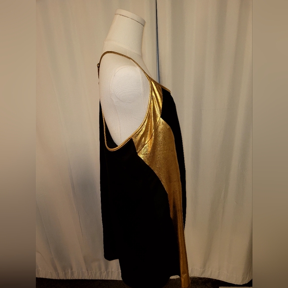 Dress - Picture 8 of 9